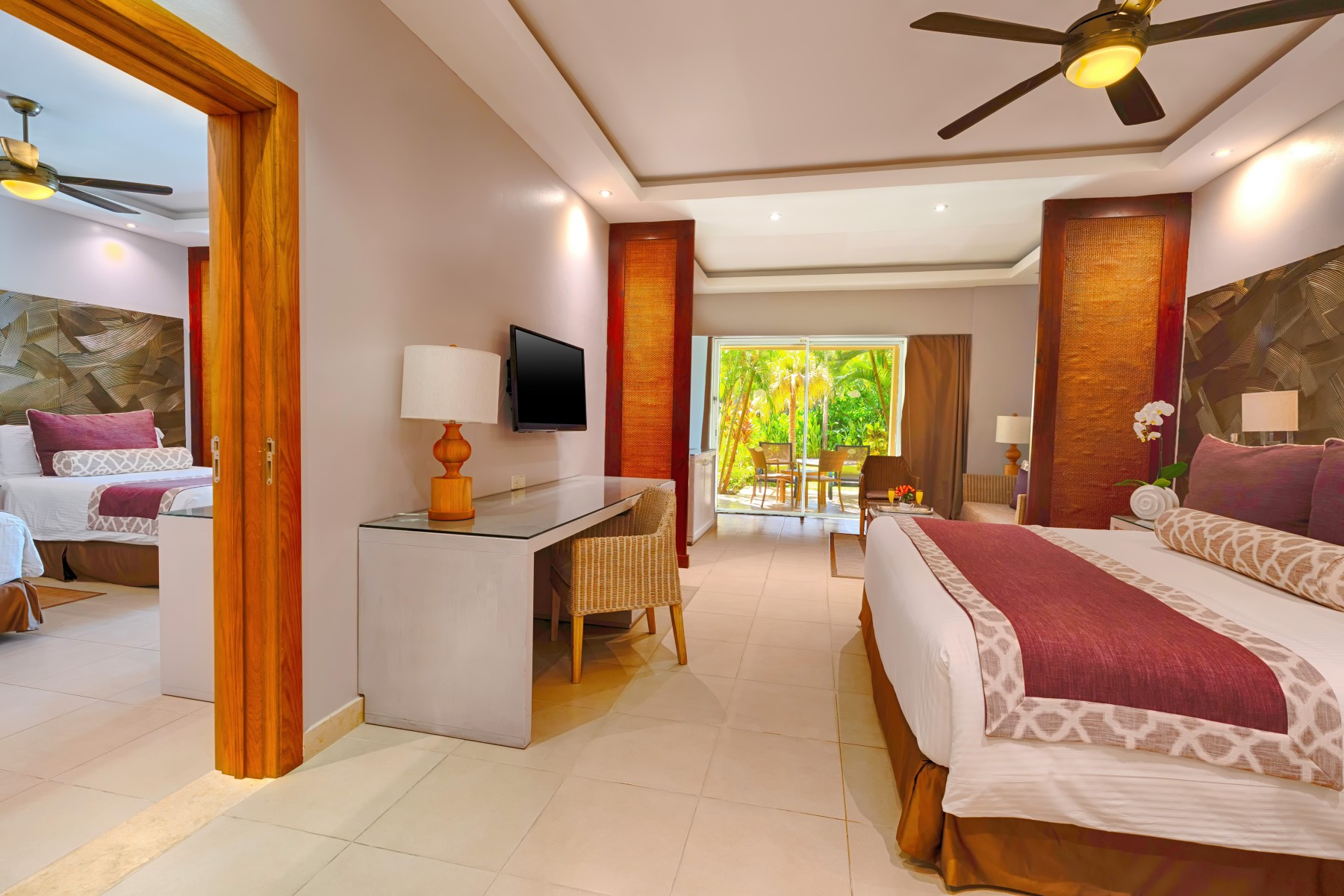 Deluxe Family Room